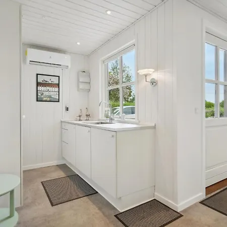 Ferienhaus In With Kitchen